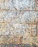 Piso em pedra irregular de formato retangular alternada